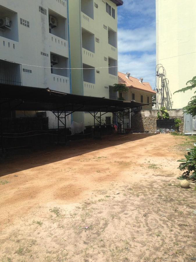 Hotel Baan Talay Pattaya Exterior foto