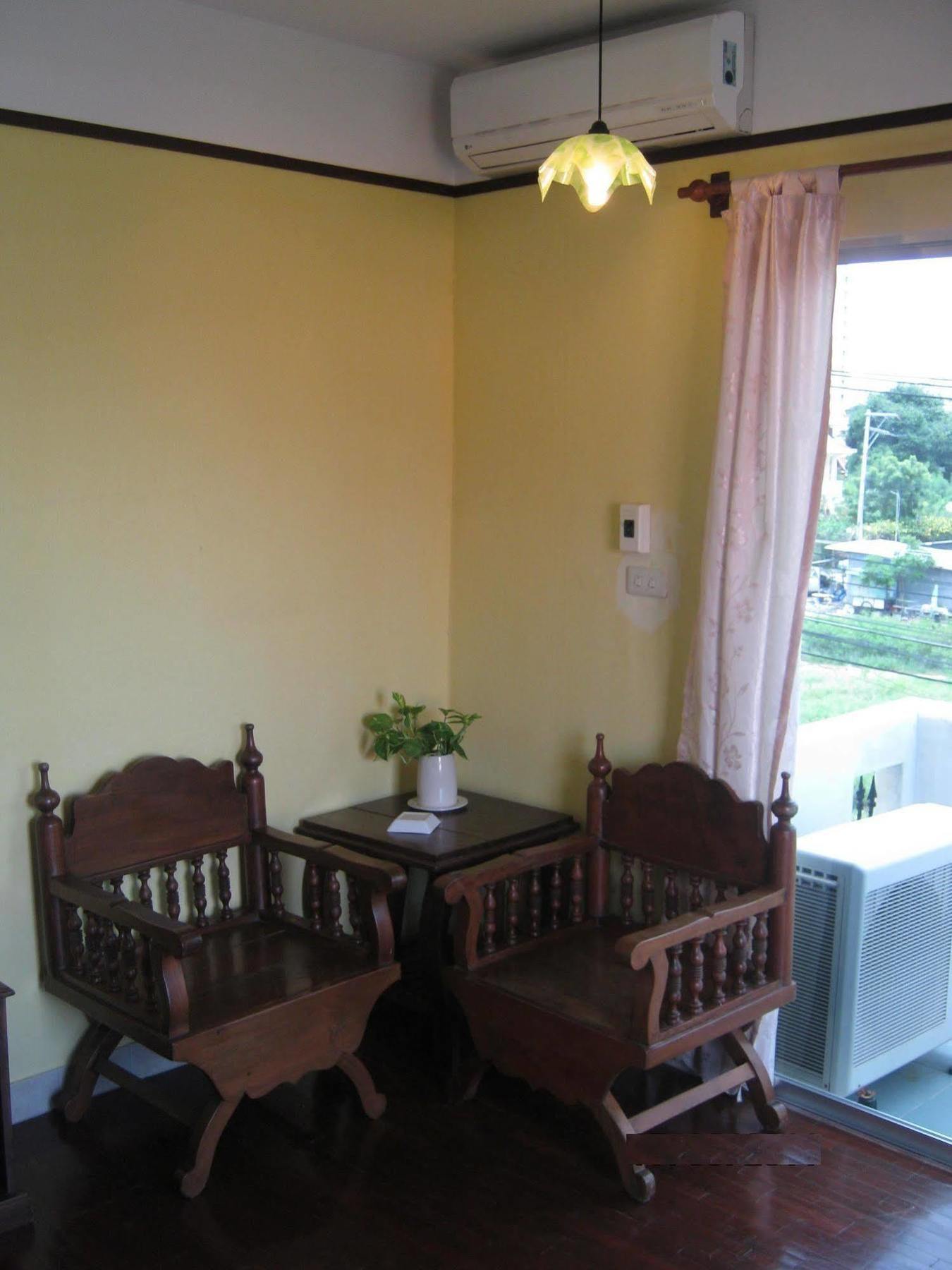 Hotel Baan Talay Pattaya Exterior foto